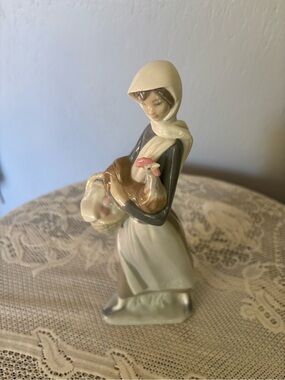 Lladro Porcelain Woman with Chicken - Cream, Brown, Gray